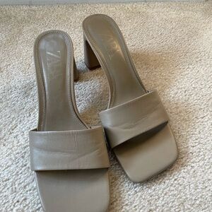Zara Women's Beige Block Heels